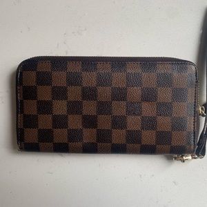 Brown checkered wallet- no brand